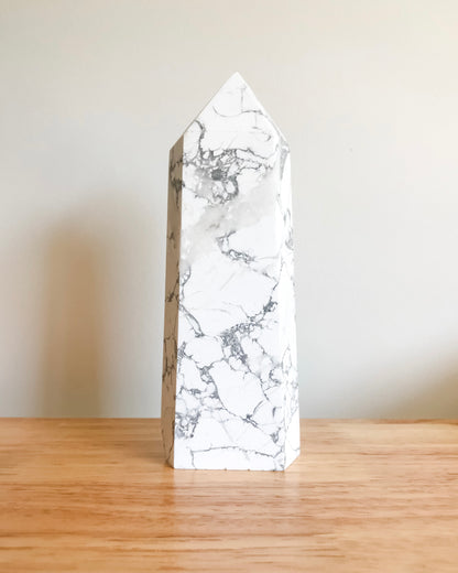 WHITE HOWLITE | Tower