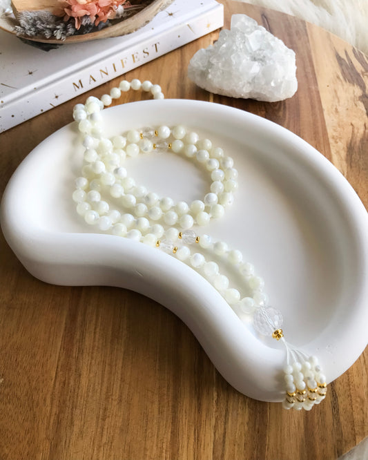 CONFIDENCE | Mother of Pearl Mala Necklace