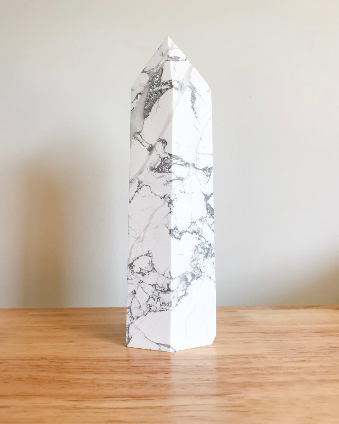 WHITE HOWLITE | Tower