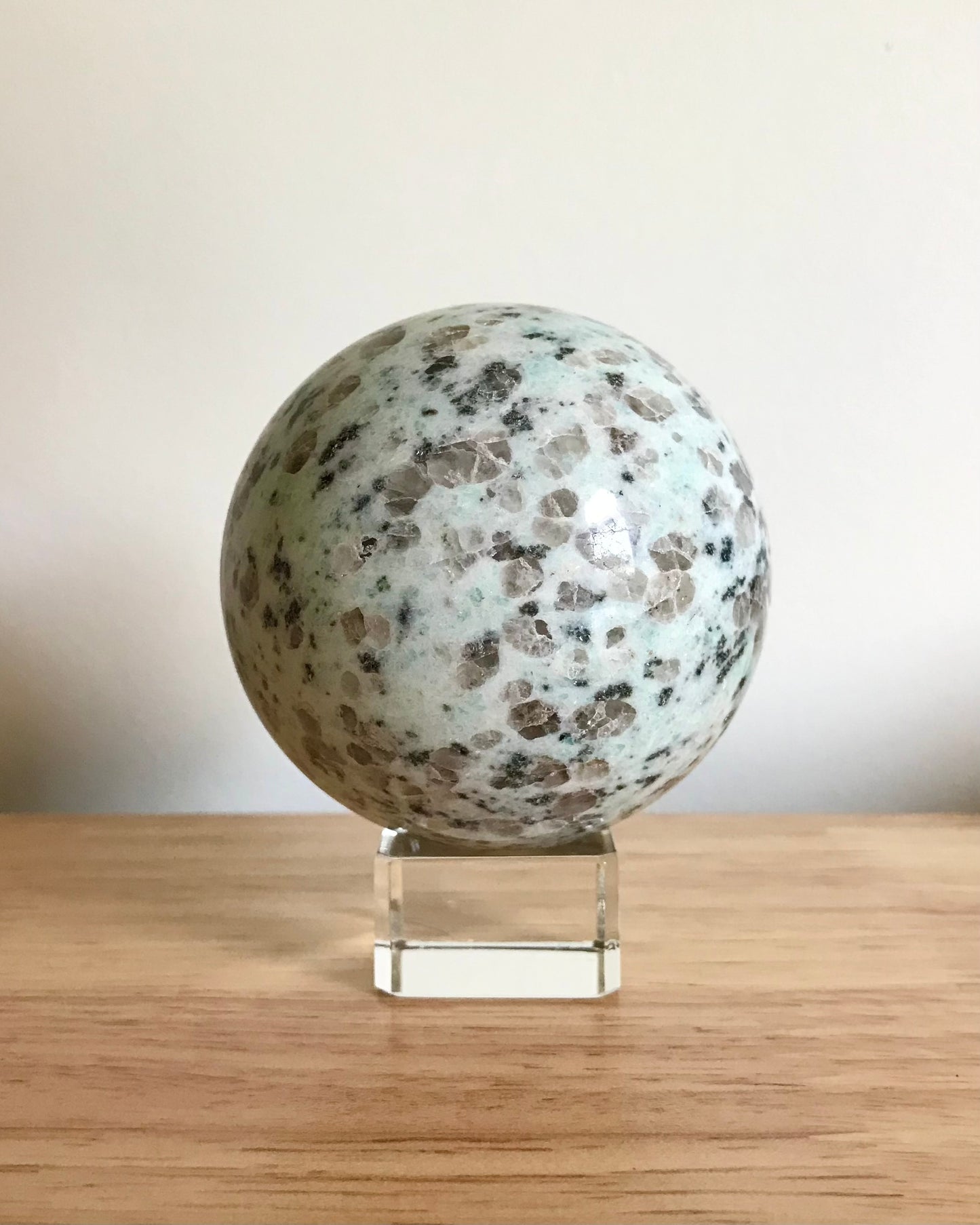 KIWI JASPER | Sphere